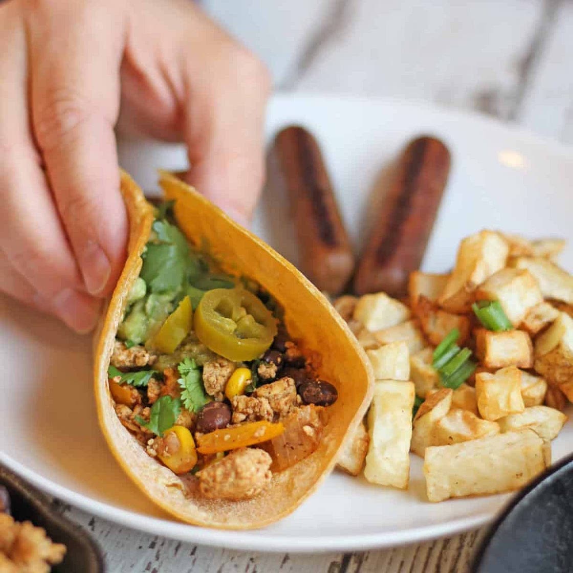 Tofu tacos with black beans