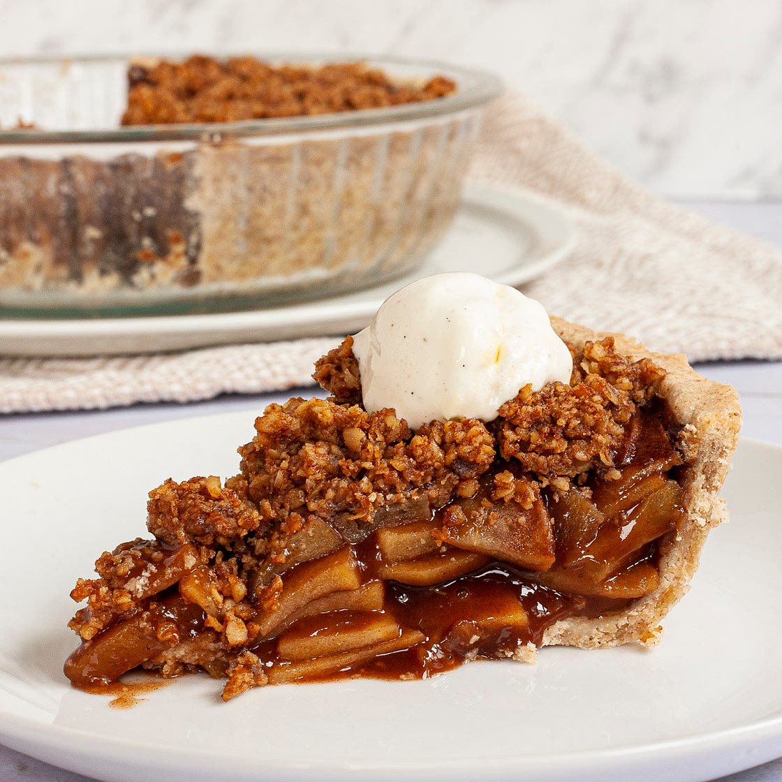 Caramel Apple Crisp Pie
