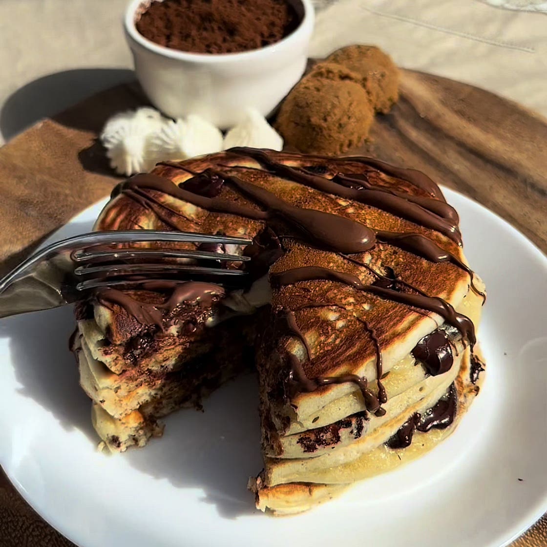 32g Protein, 381cal FOR ALL pancakes🥞Chocolate chip protein pancakes🍫