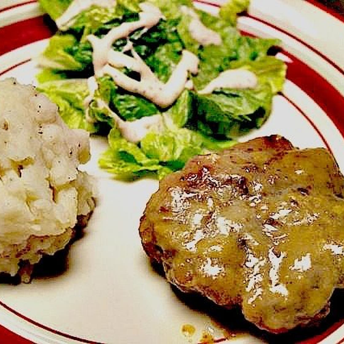 Slow Cooker Salisbury Steak Recipe - a Crockpot Freezer Meal