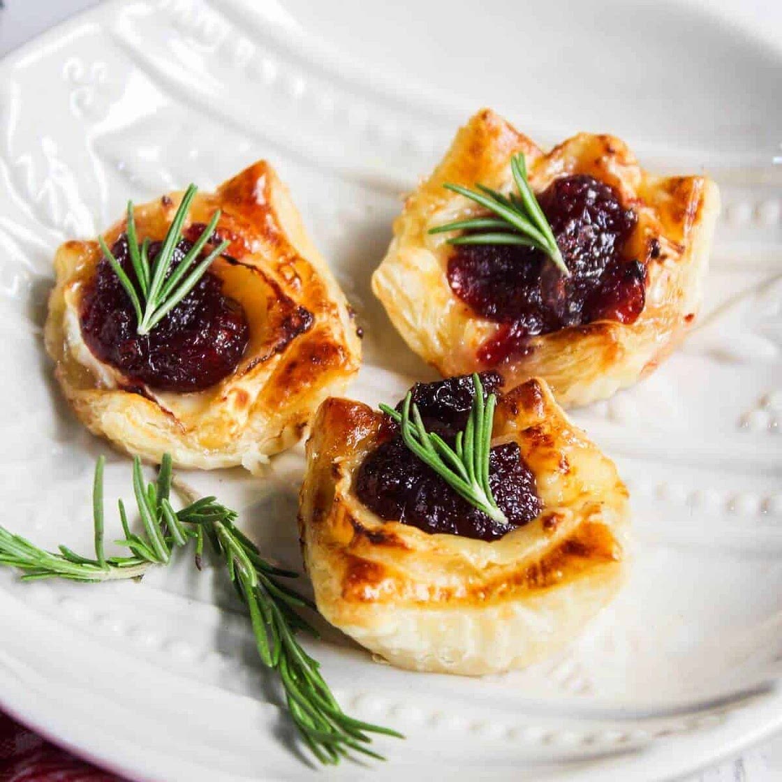 Brie & Cranberry in Puff Pastry