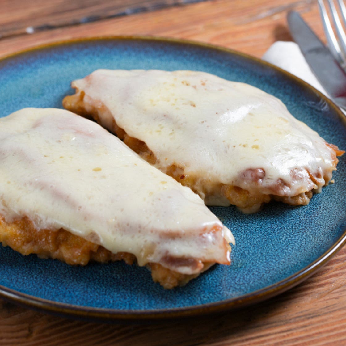 Cotoletta alla bolognese
