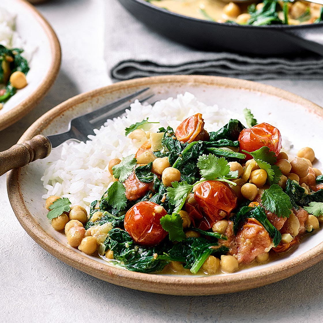 Fresh tomato and chickpea curry