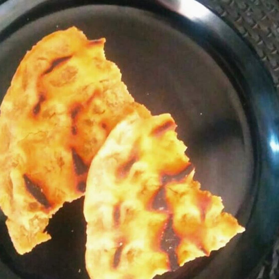 गुजराती गुड़ की रोटी (gujarati gur ki roti recipe in Hindi)