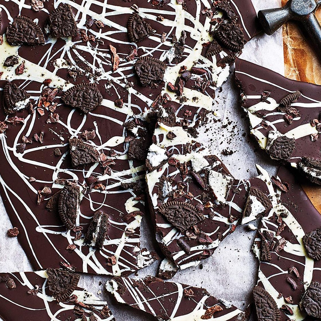 Cookies and cream chocolate bark