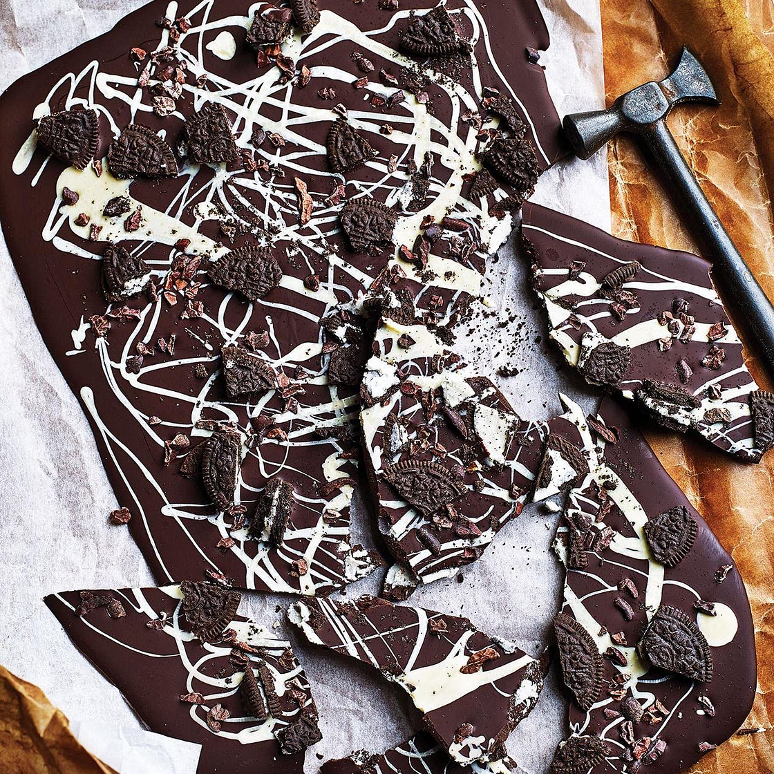Cookies and cream chocolate bark