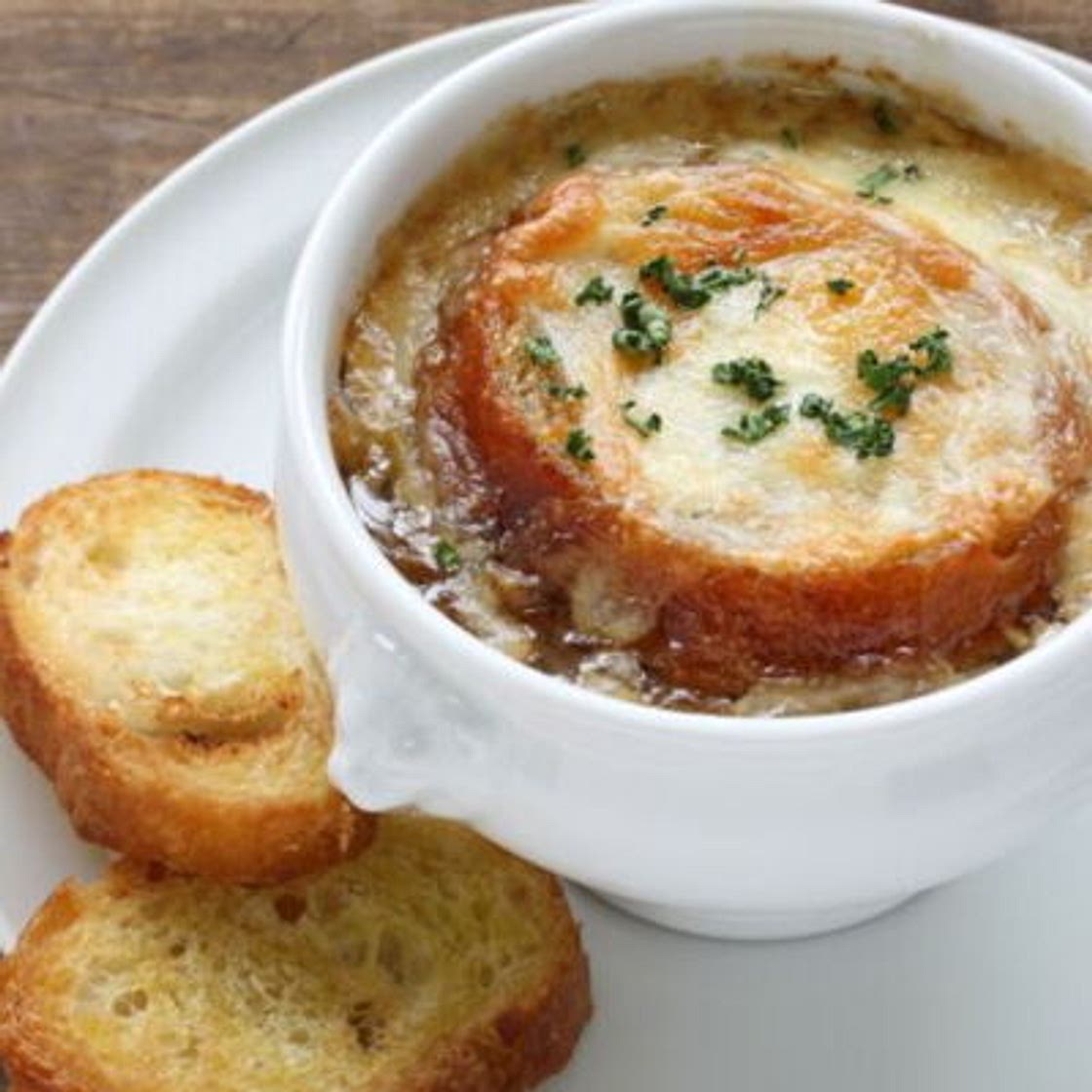 Soupe à l'oignon et croûtons bien croustillants de Philippe Etchebest