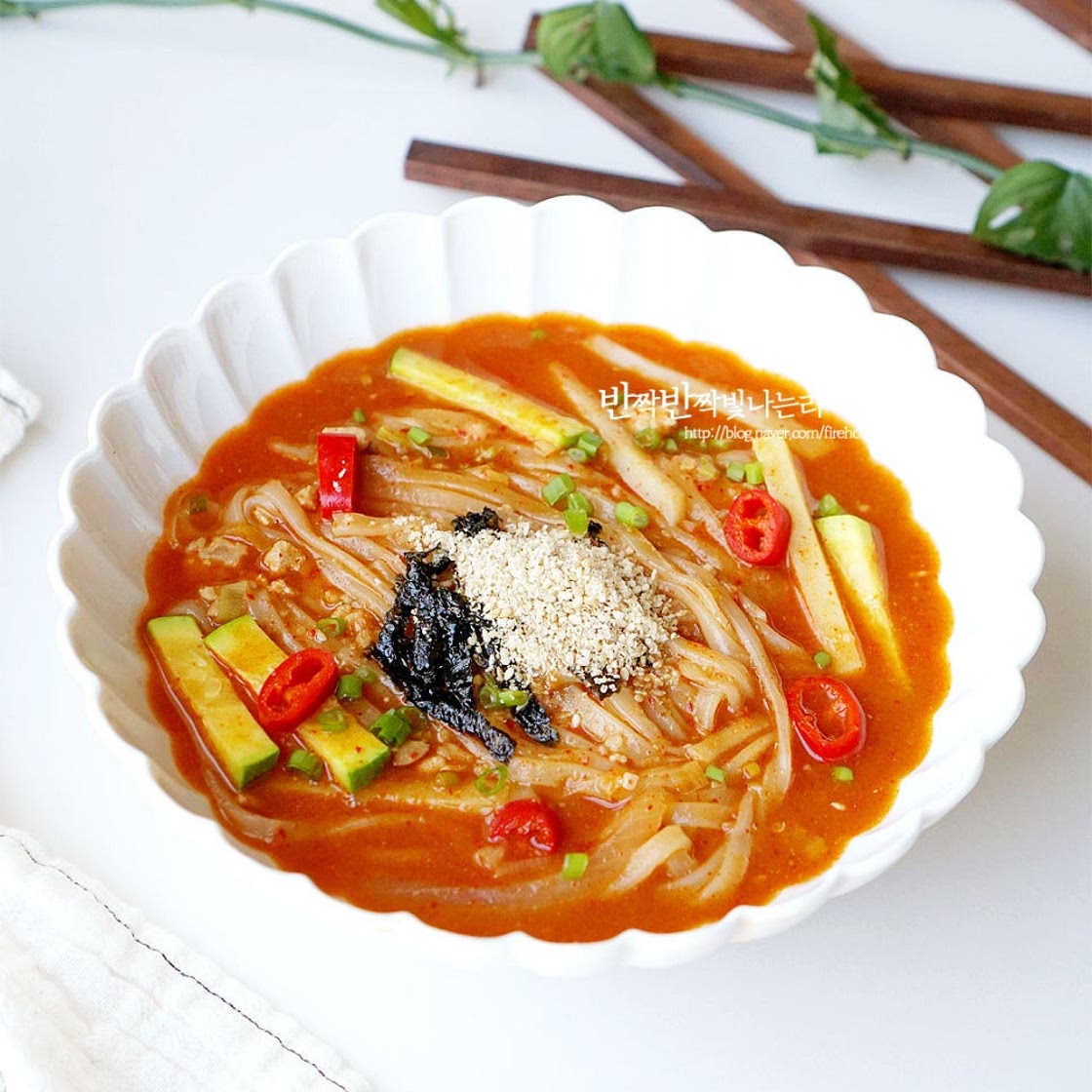 장칼국수 만드는법 백종원 장칼국수 끓이는법 매운 고추장 얼큰 칼국수 감자칼국수