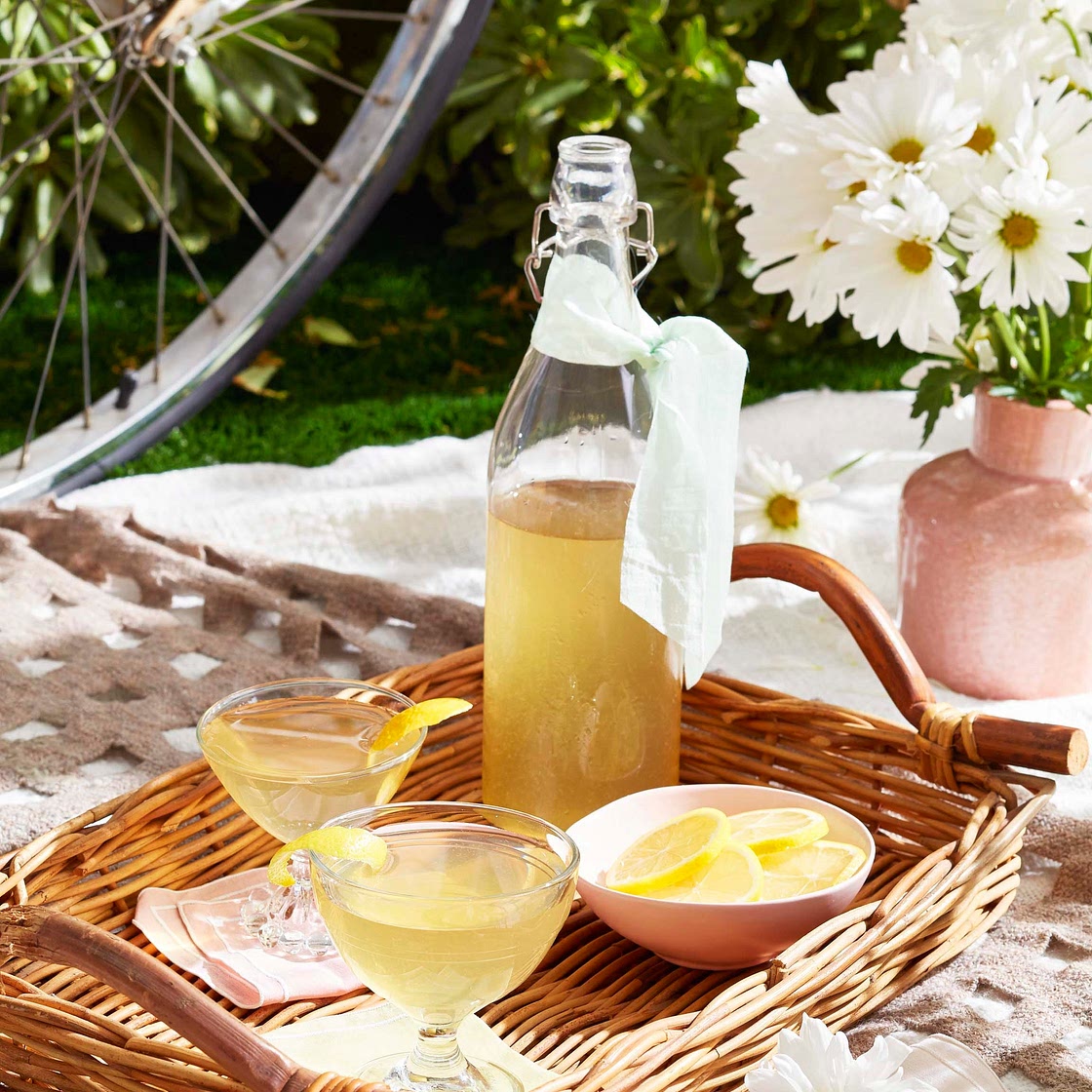 The Daisy Buchanan Cocktail