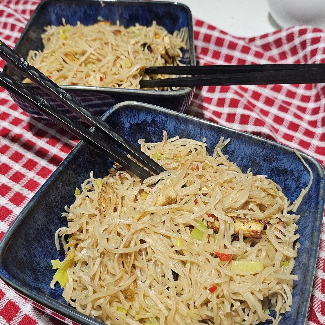 Soy Sauce Noodles with Tofu (high protein, super easy and delicious)