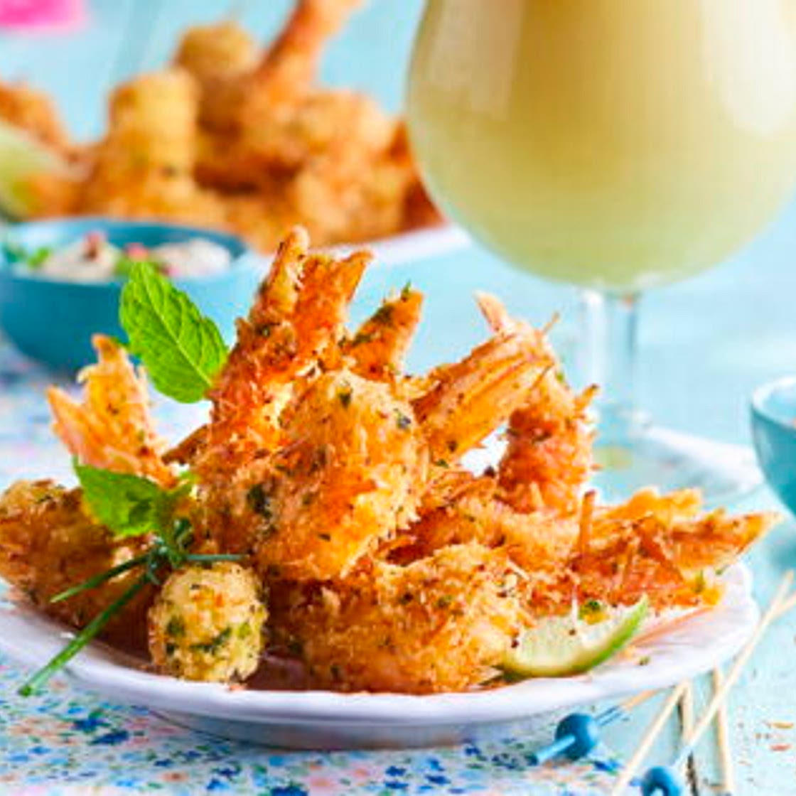 Crevettes panées et Piña Colada