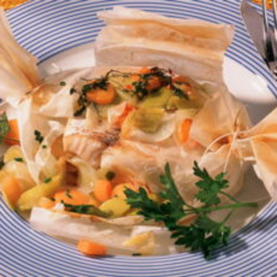 Papillotes de lieu et petits légumes
