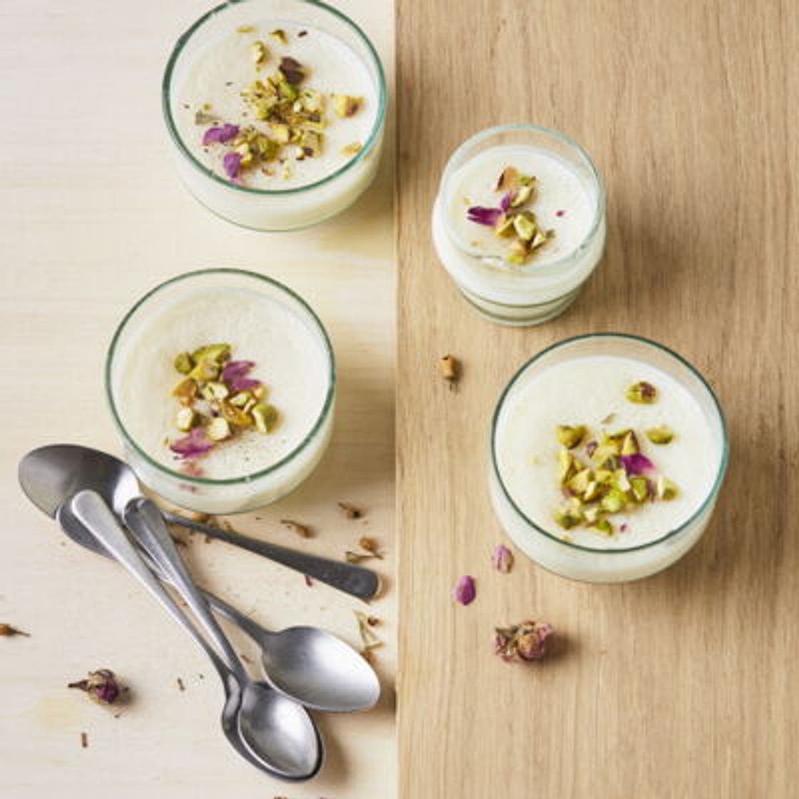 Mouhalabieh flan à la fleur d’oranger et pistaches