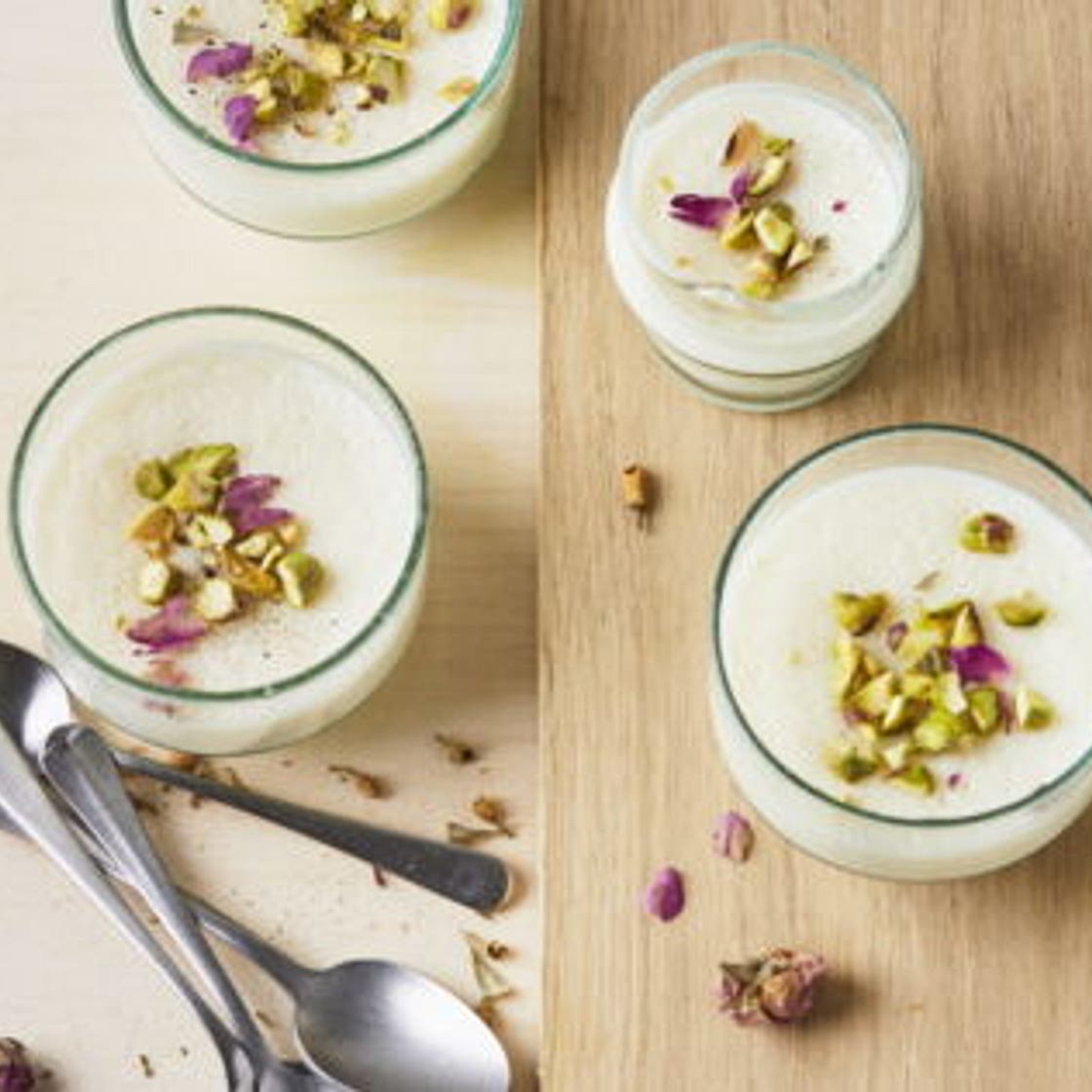 Mouhalabieh flan à la fleur d’oranger et pistaches