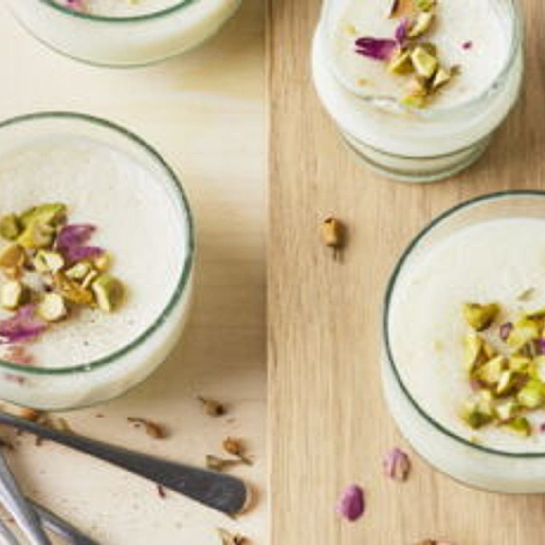 Mouhalabieh flan à la fleur d’oranger et pistaches