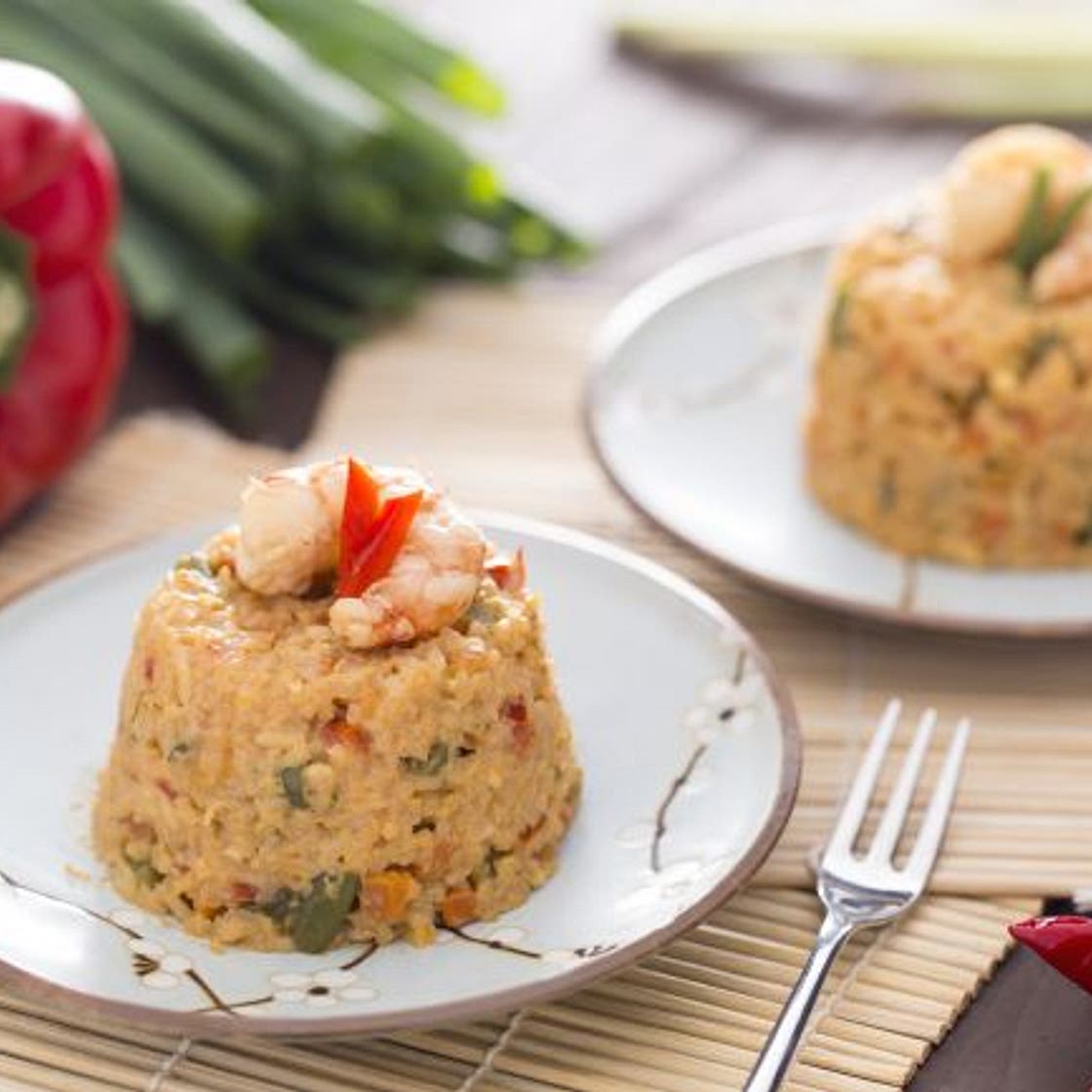 Riso saltato con gamberi e anacardi