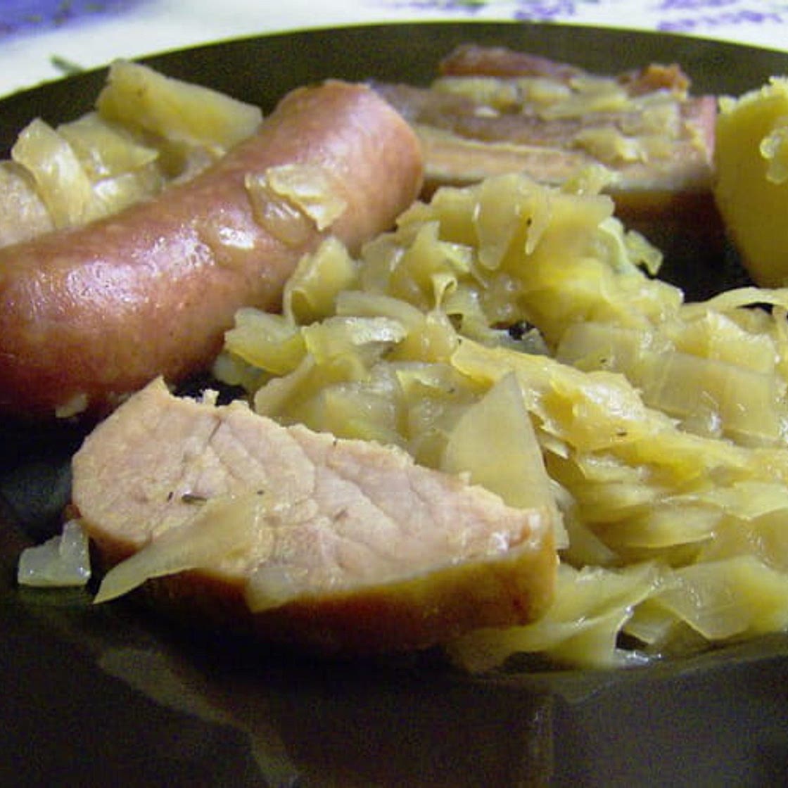 Chou mijoté aux viandes fumées