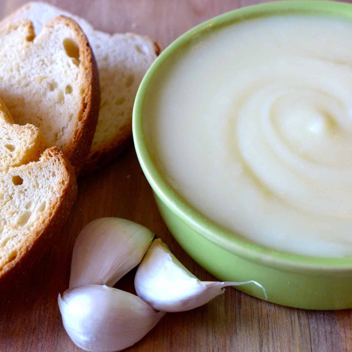 Skordalia recipe (Traditional Greek Potato and Garlic dip)