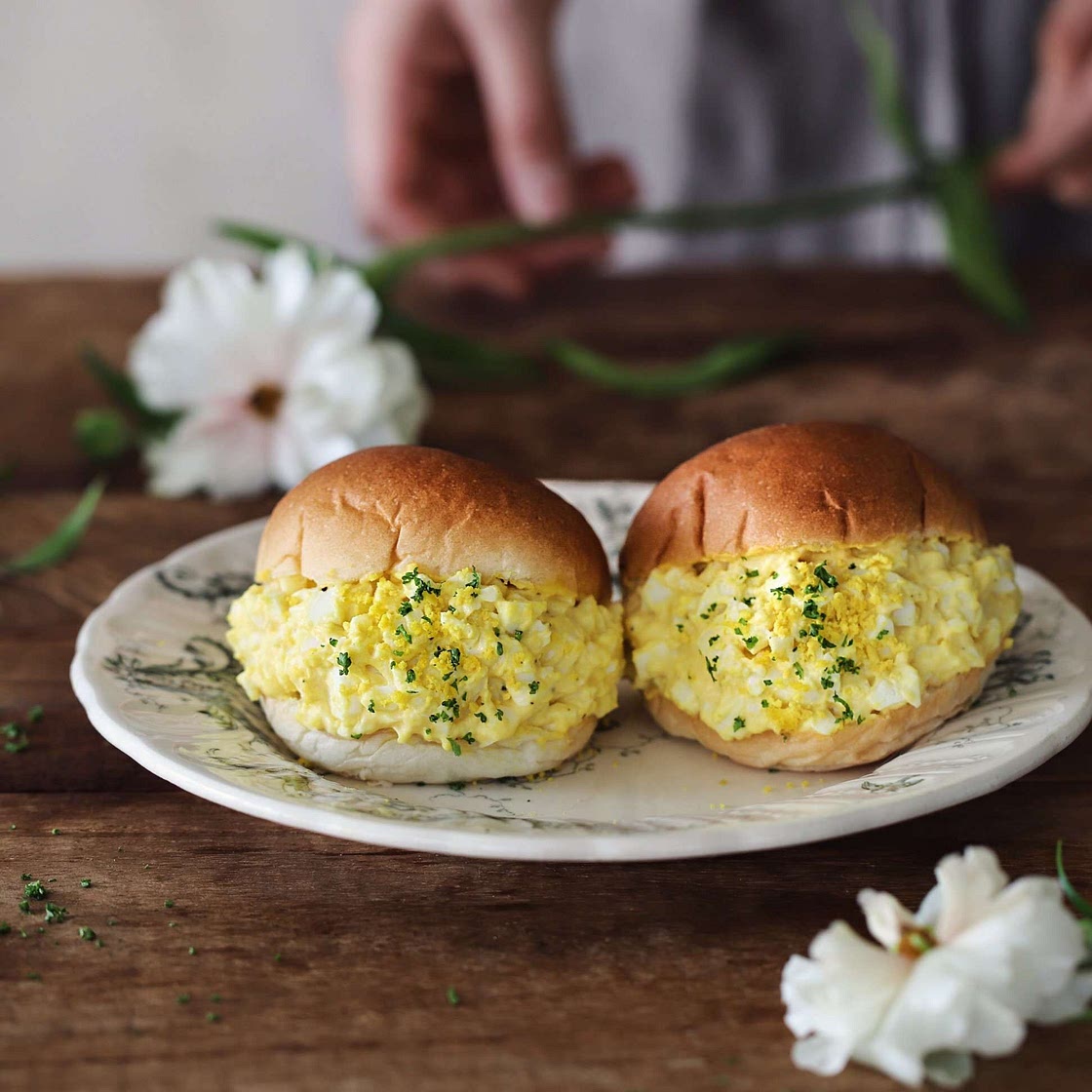 모닝빵 달걀샌드위치