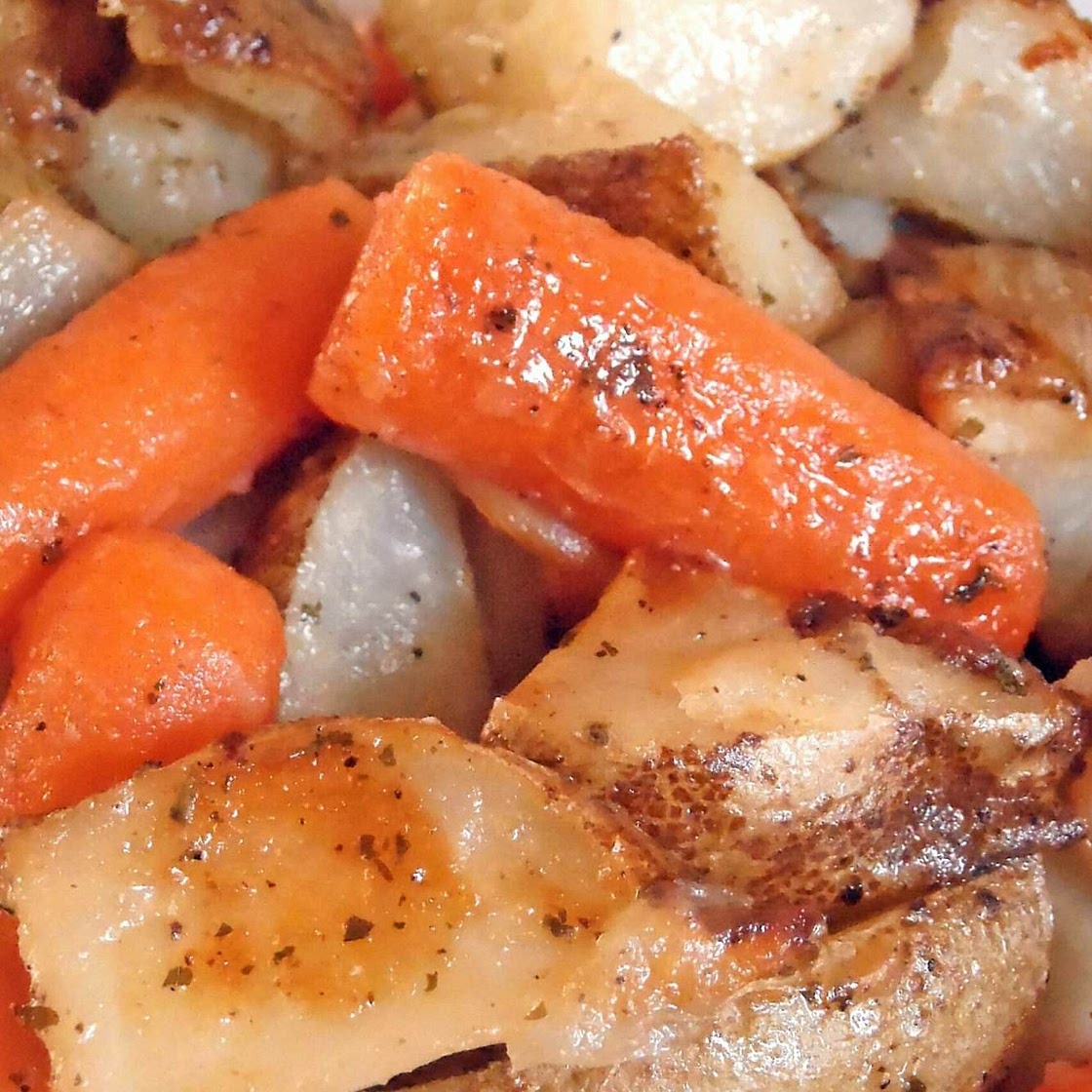 Roasted Ranch Potatoes with Carrots and Onions