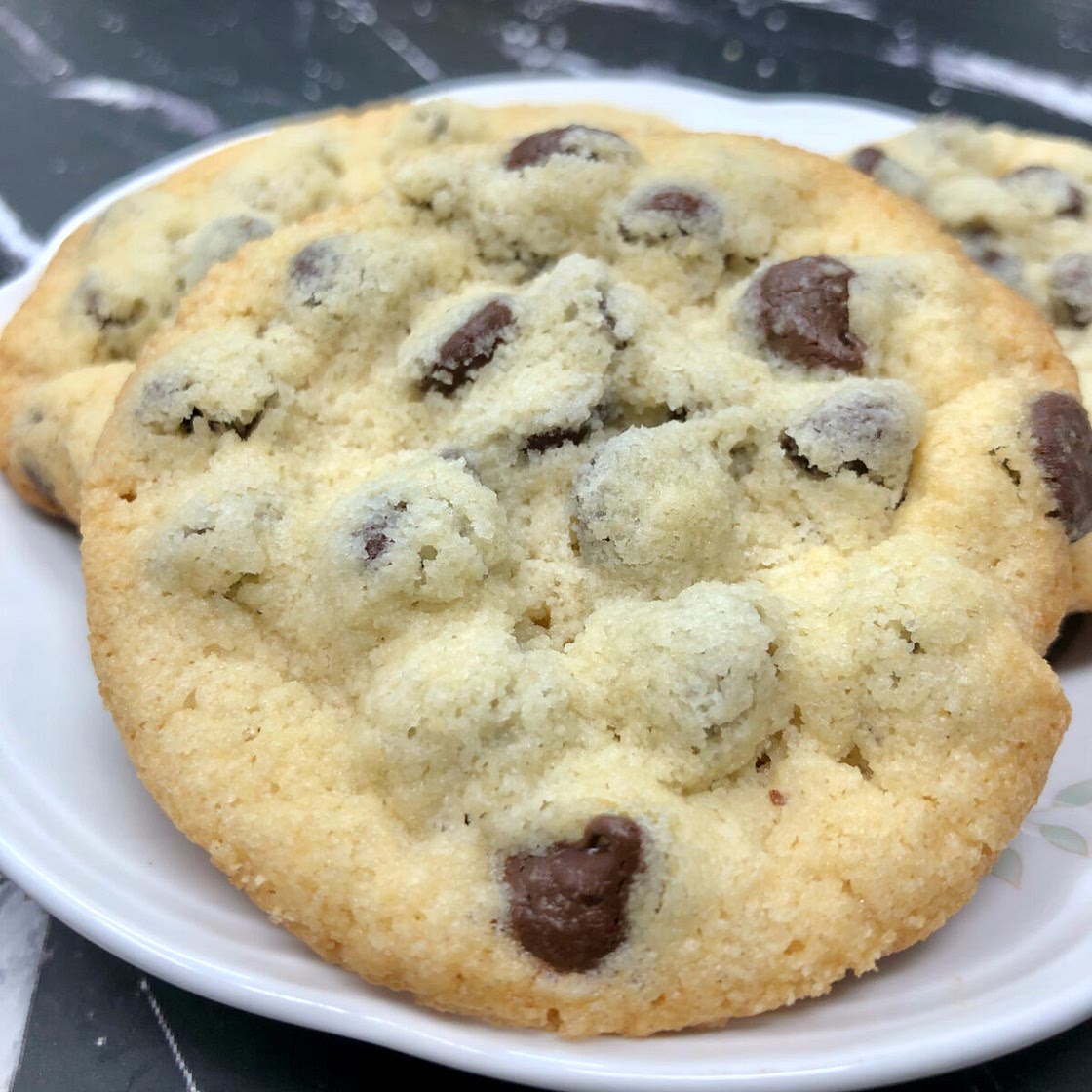 Almond Flour Chocolate Chip Cookies (Eggless)