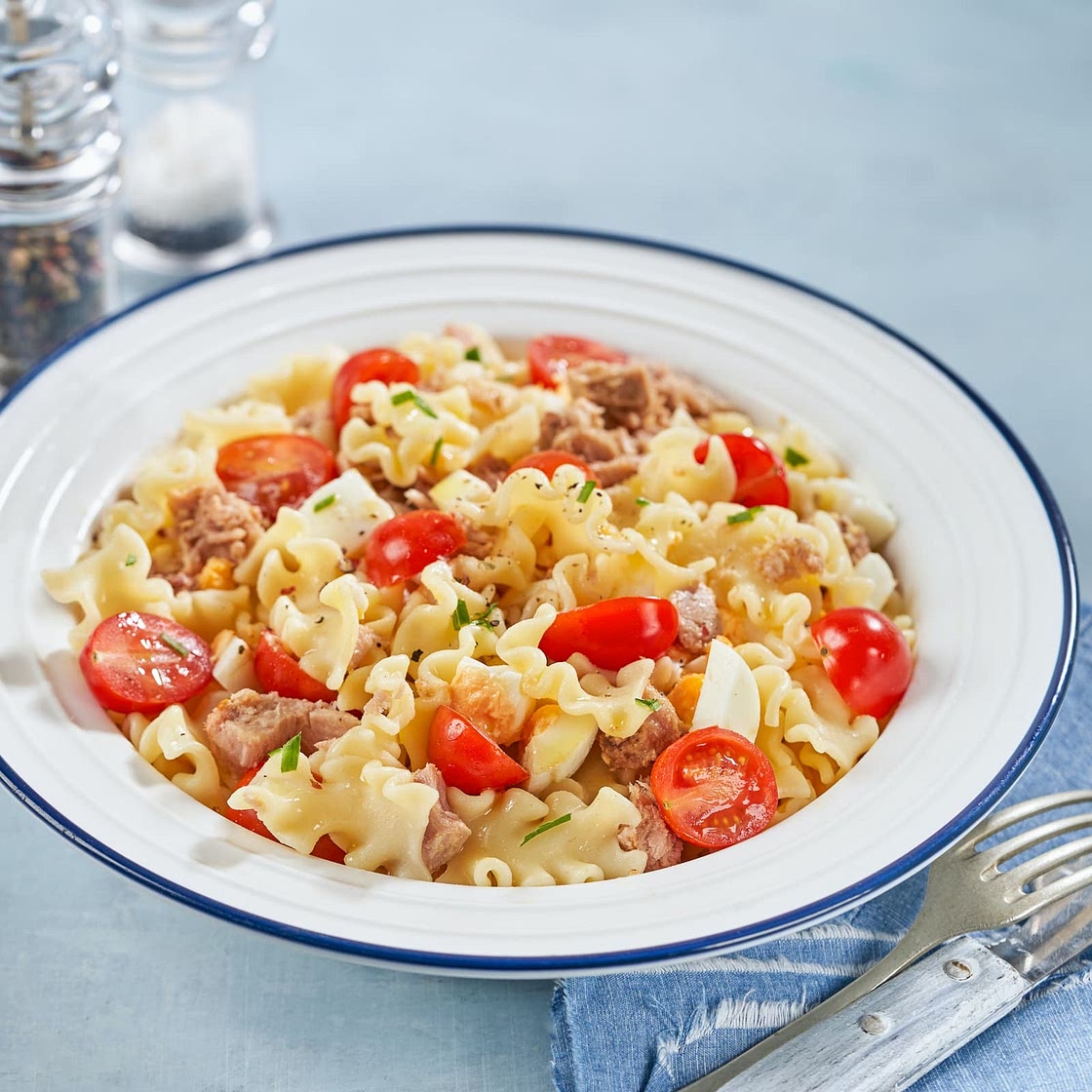 Pasta Salad With Mayonnaise and Tuna
