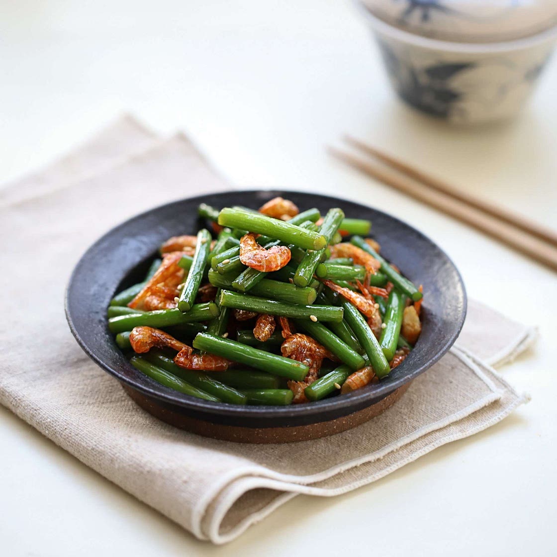 마늘종 건새우볶음