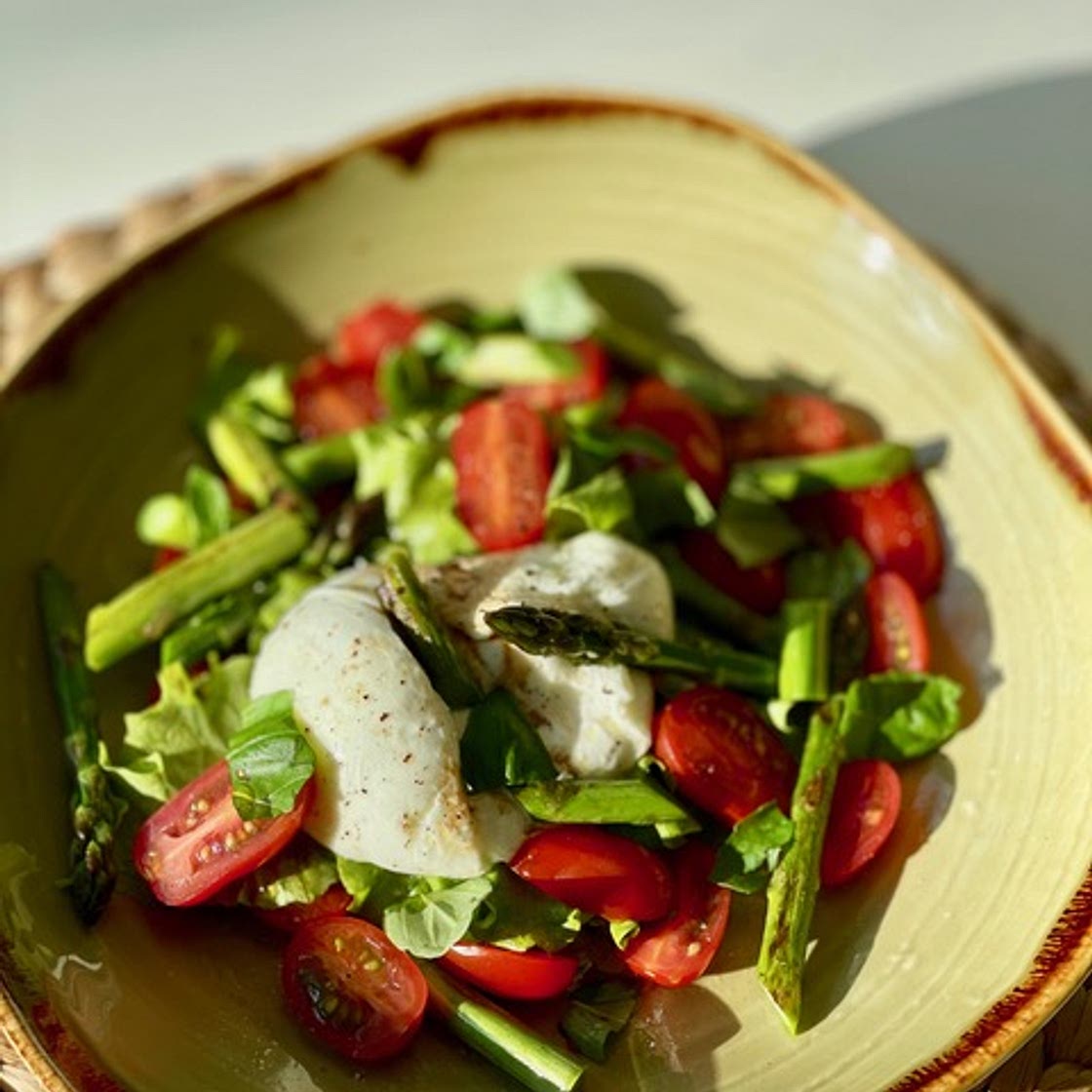 Burrata Salad with Asparagus