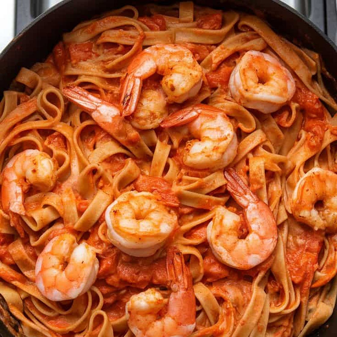 Spicy Shrimp Pasta in Garlic Tomato Cream Sauce