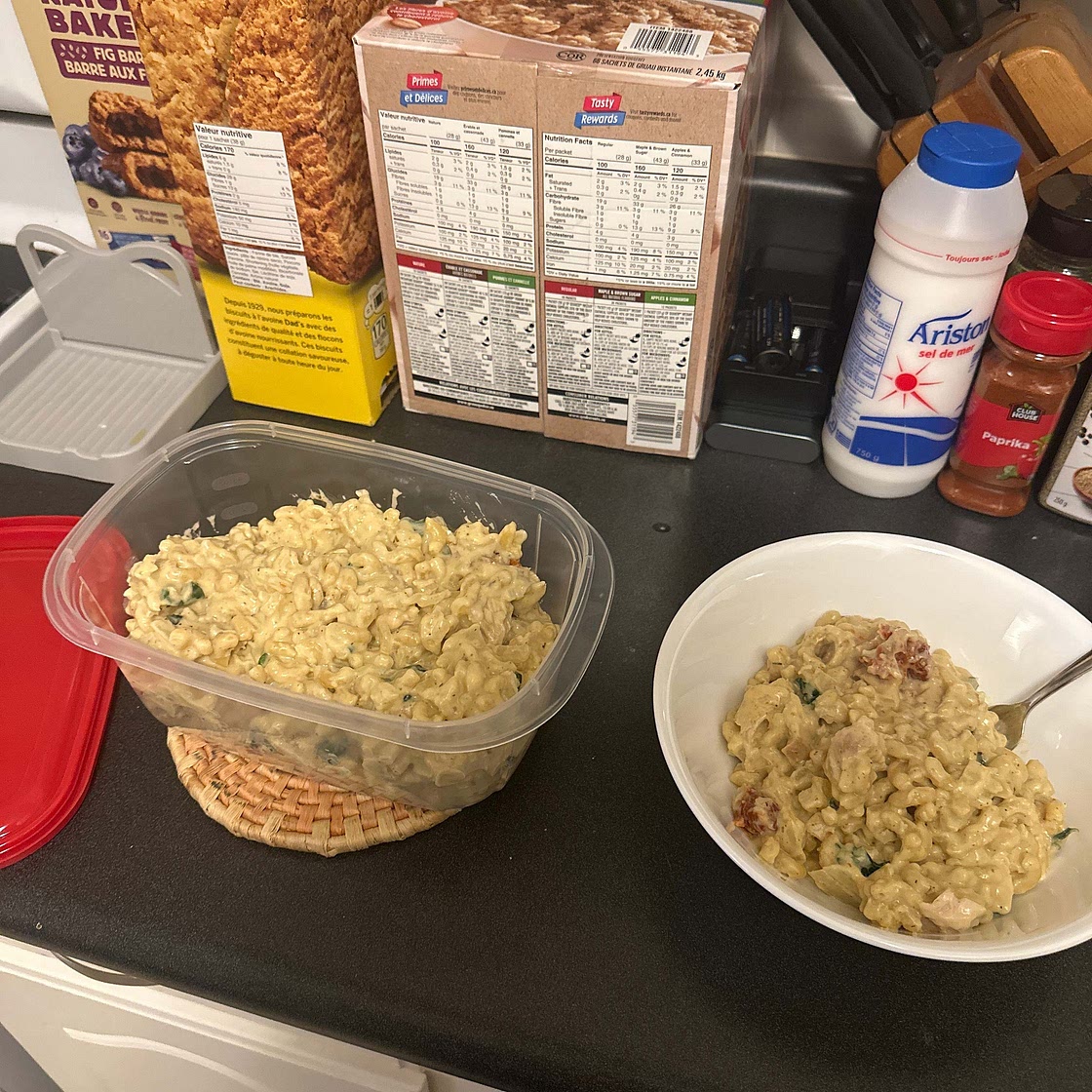 Tuscan Chicken Mac And Cheese (ONE POT, STOVE TOP)