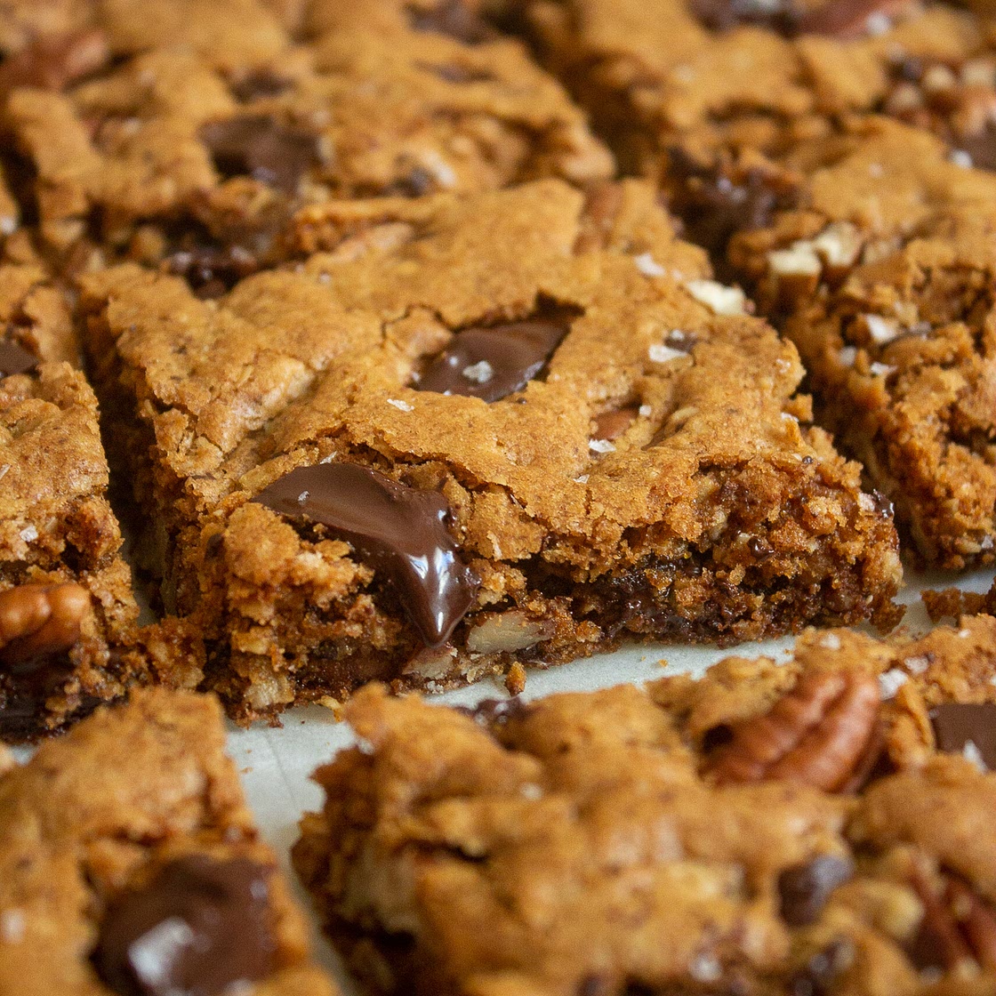 Brown Butter Pecan Chocolate Cookie Bars