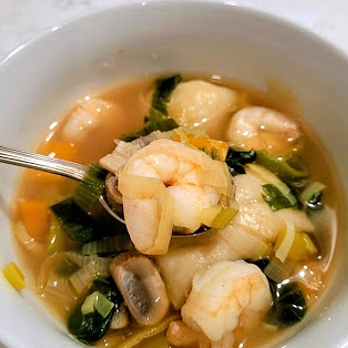 Simple Shrimp Dumpling Soup