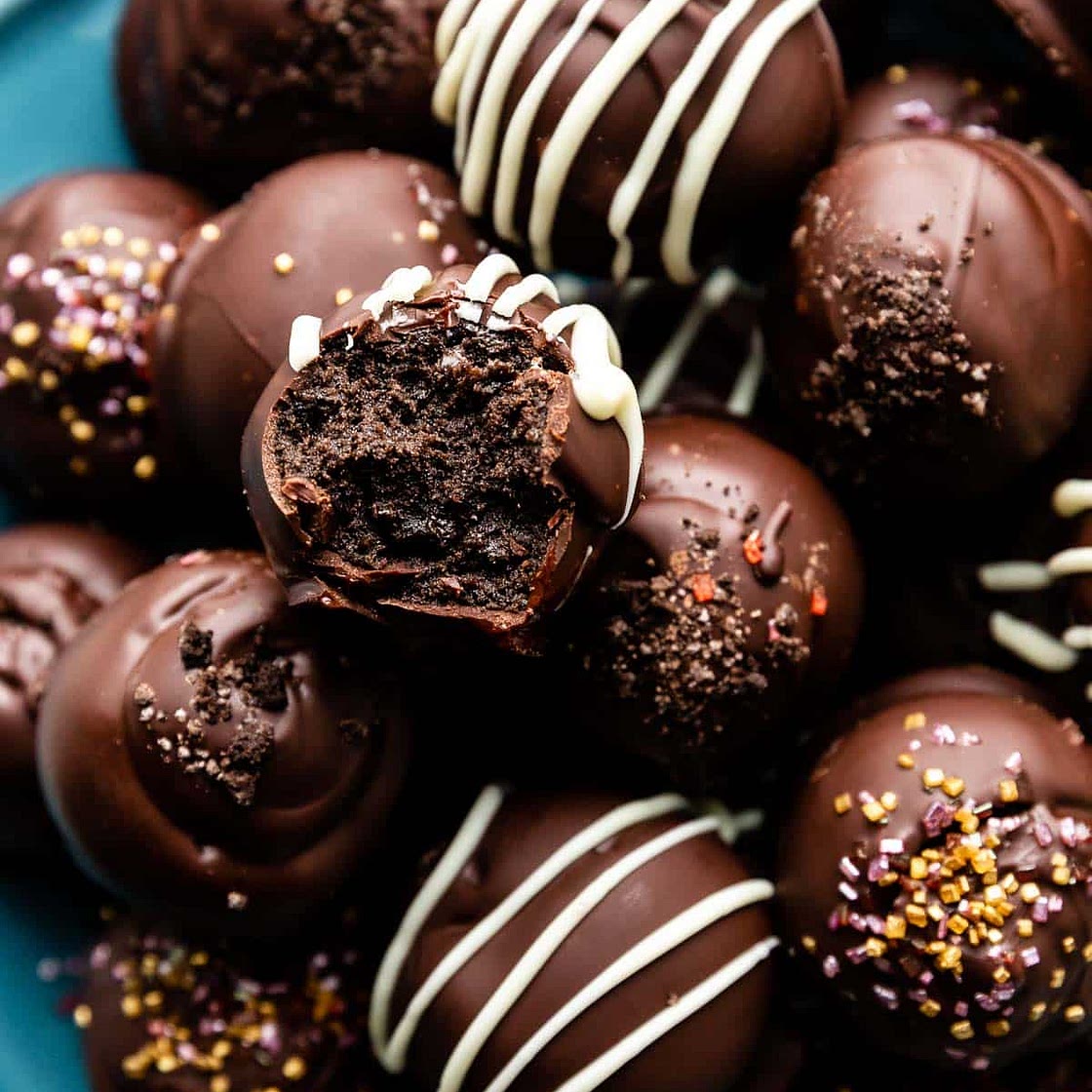 How to Make Oreo Balls (Truffles)