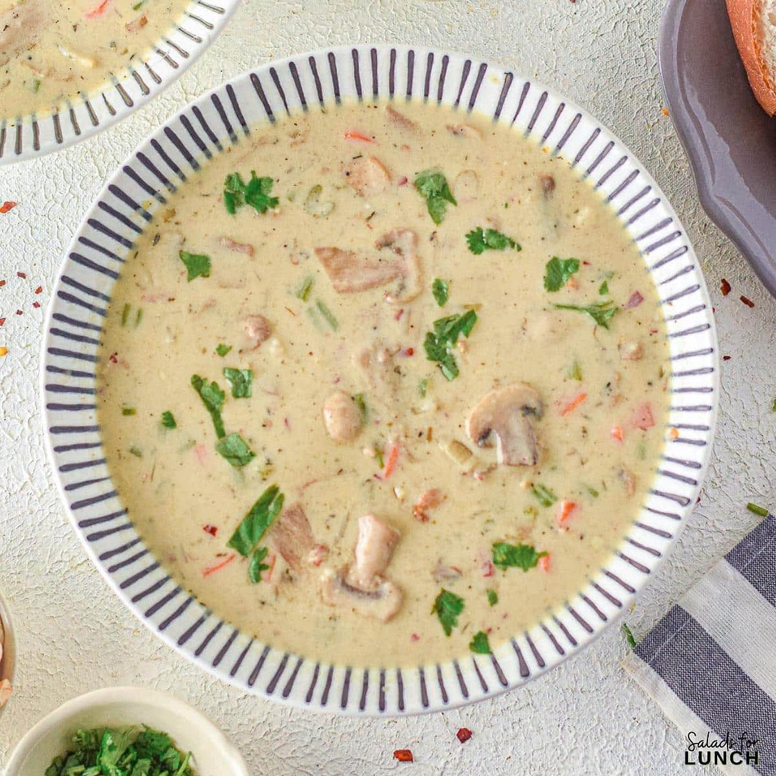 One Pot Creamy Chicken and Mushroom Soup Recipe