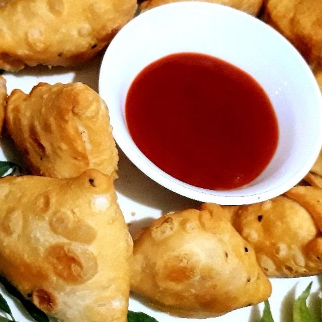 आलू समोसा (Aloo Samosa recipe in Hindi)