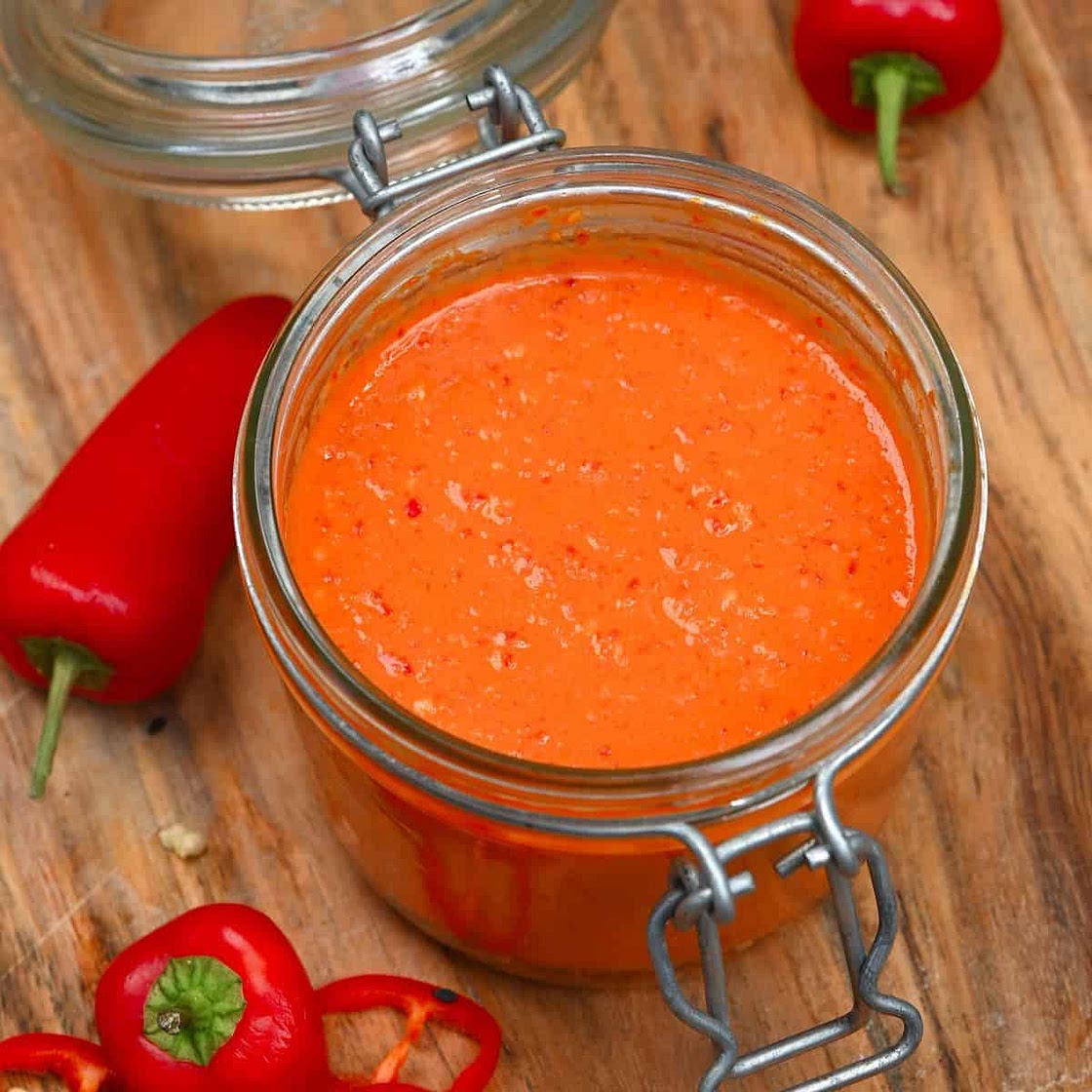 Simple Homemade Chili Sauce (Red Chili Sauce)