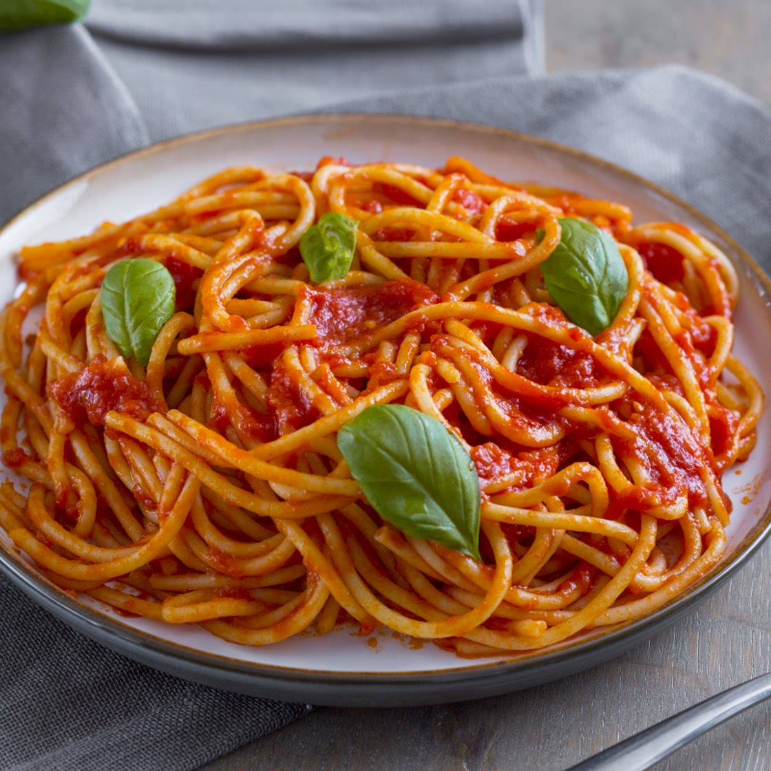 Spaghetti with tomato sauce