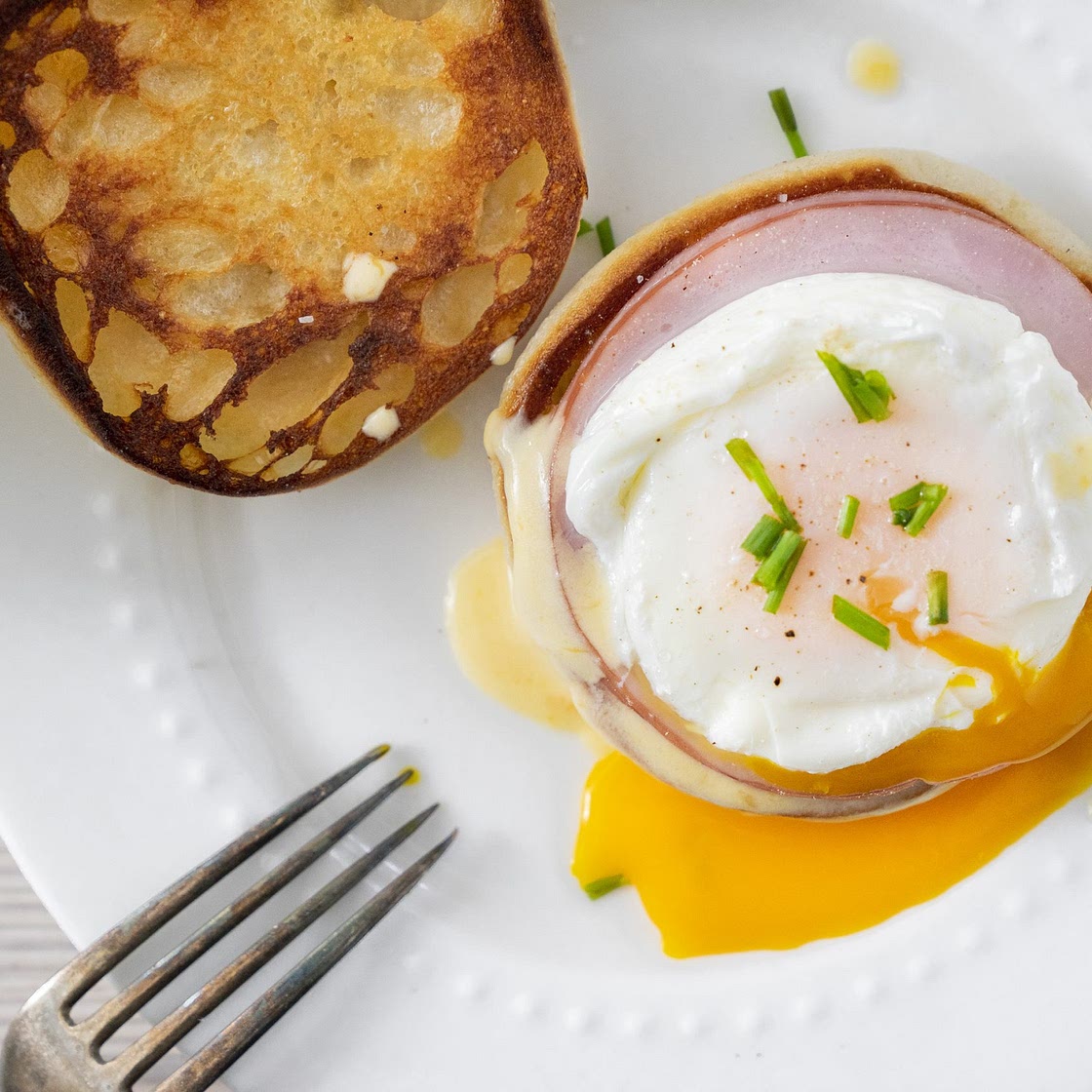 Eggs Rarebit Benedict