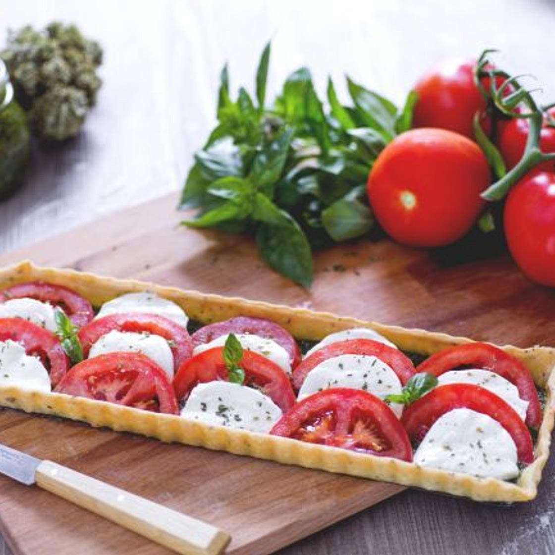 Torta salata caprese