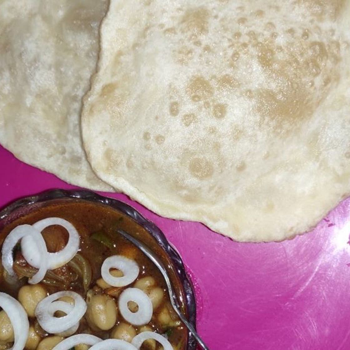 पंजाबी छोले और भटुरे (punjabi chole aur bhature reicpe in Hindi)