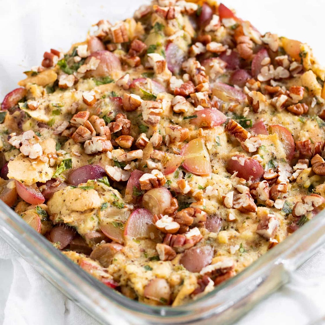 Low FODMAP Stuffing with Grapes and Pecans