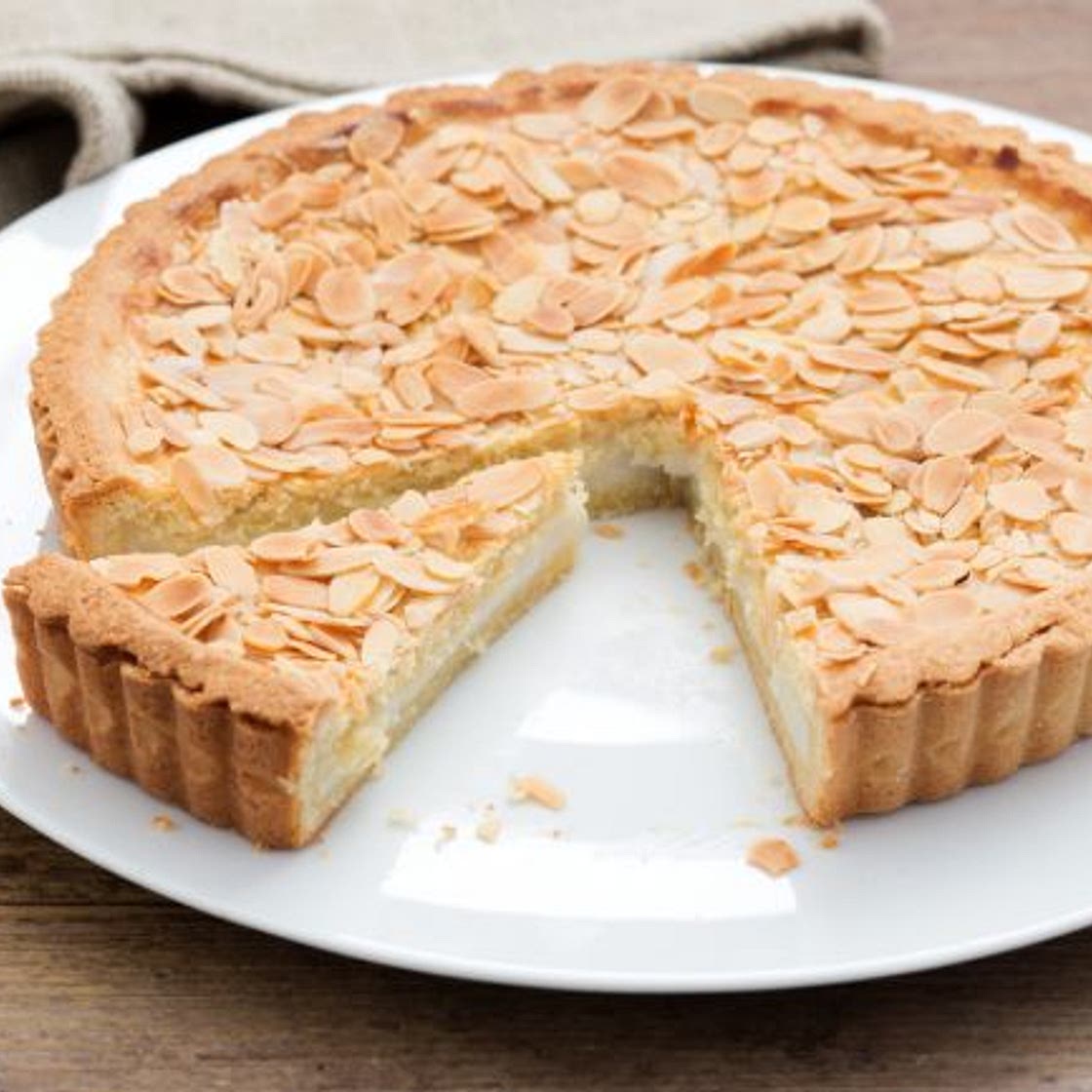 Crostata al latte e mandorle