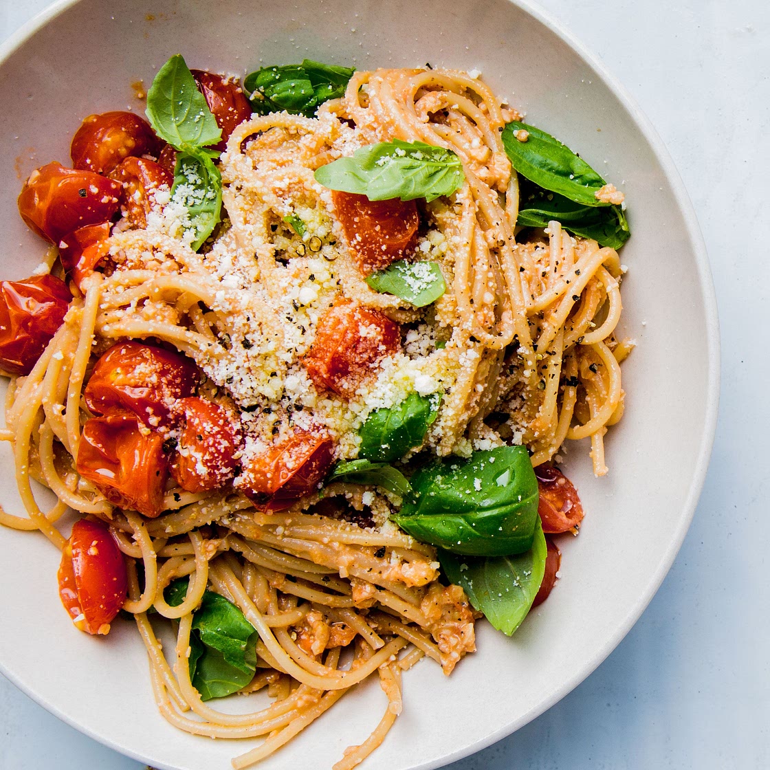 Spaghetti With Tomato and Walnut Pesto