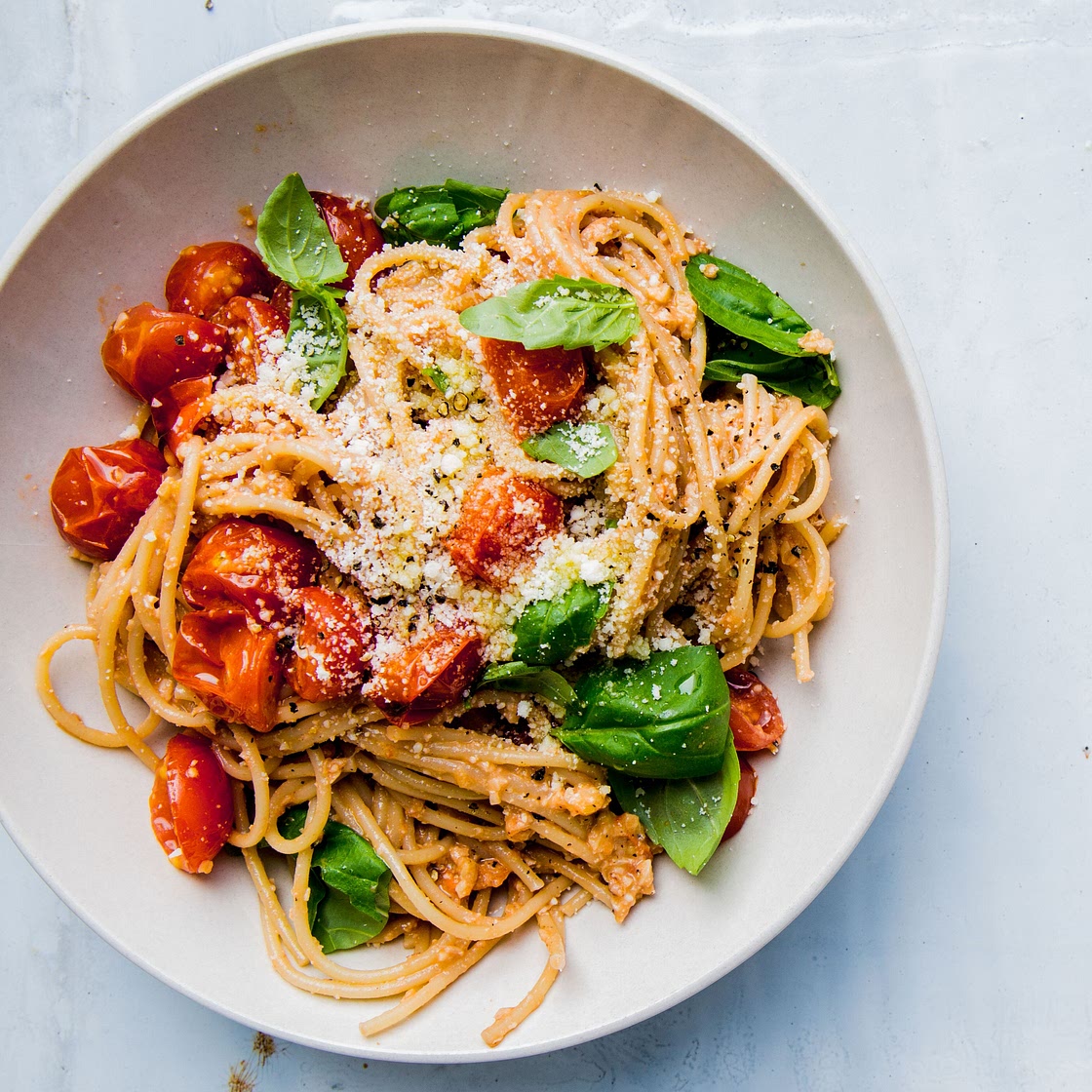 Spaghetti With Tomato and Walnut Pesto