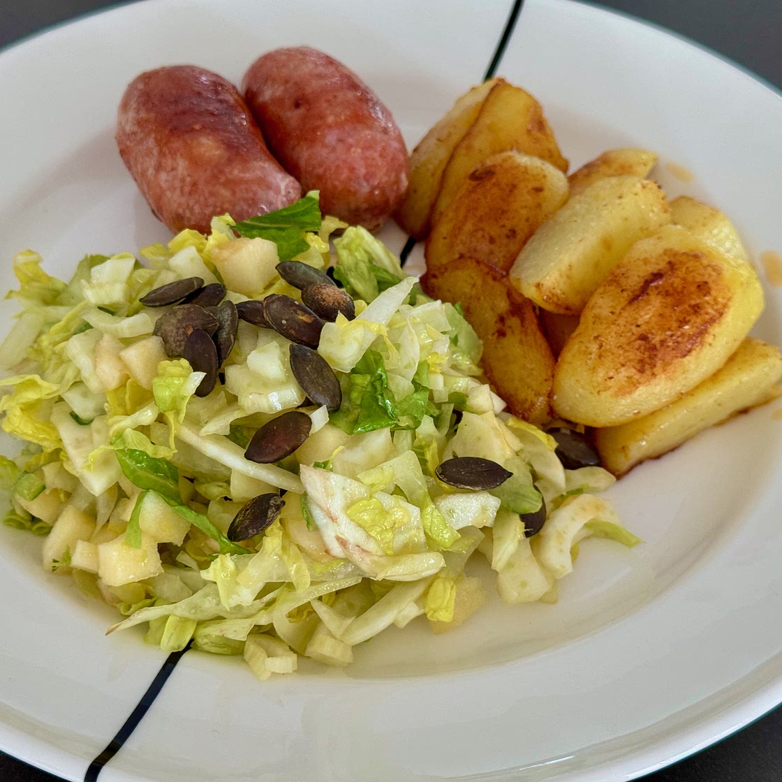 Fennel salad with fruit and crunch