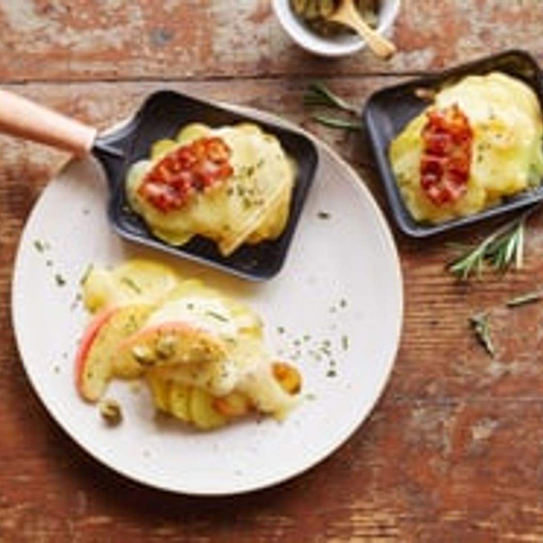 Raclette-Pfännchen mit Apfel