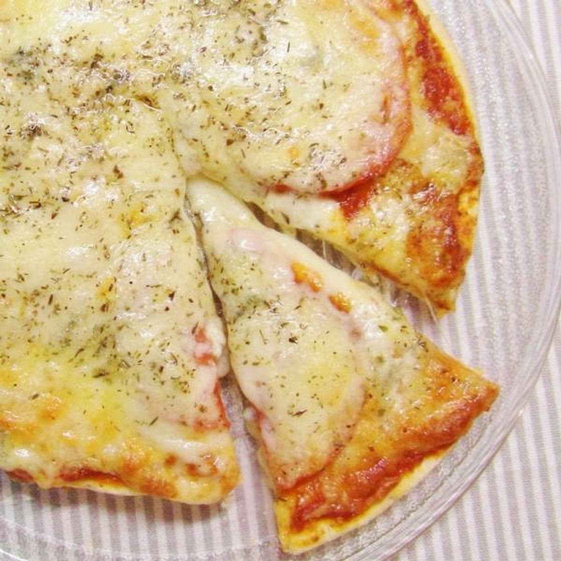Receita de Pizza 4 queijos caseira