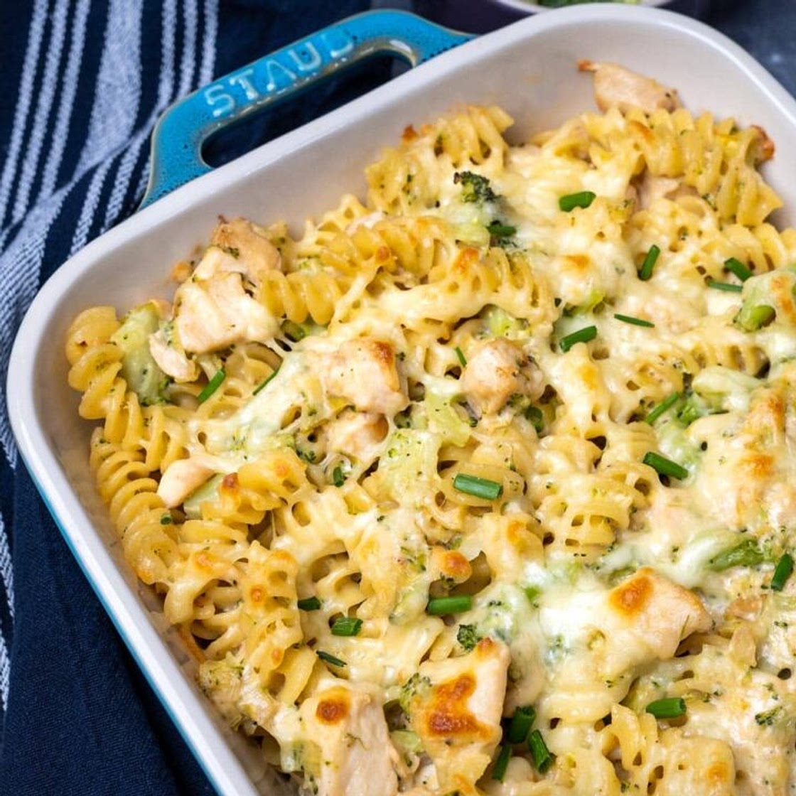Easy Chicken Broccoli Pasta Bake