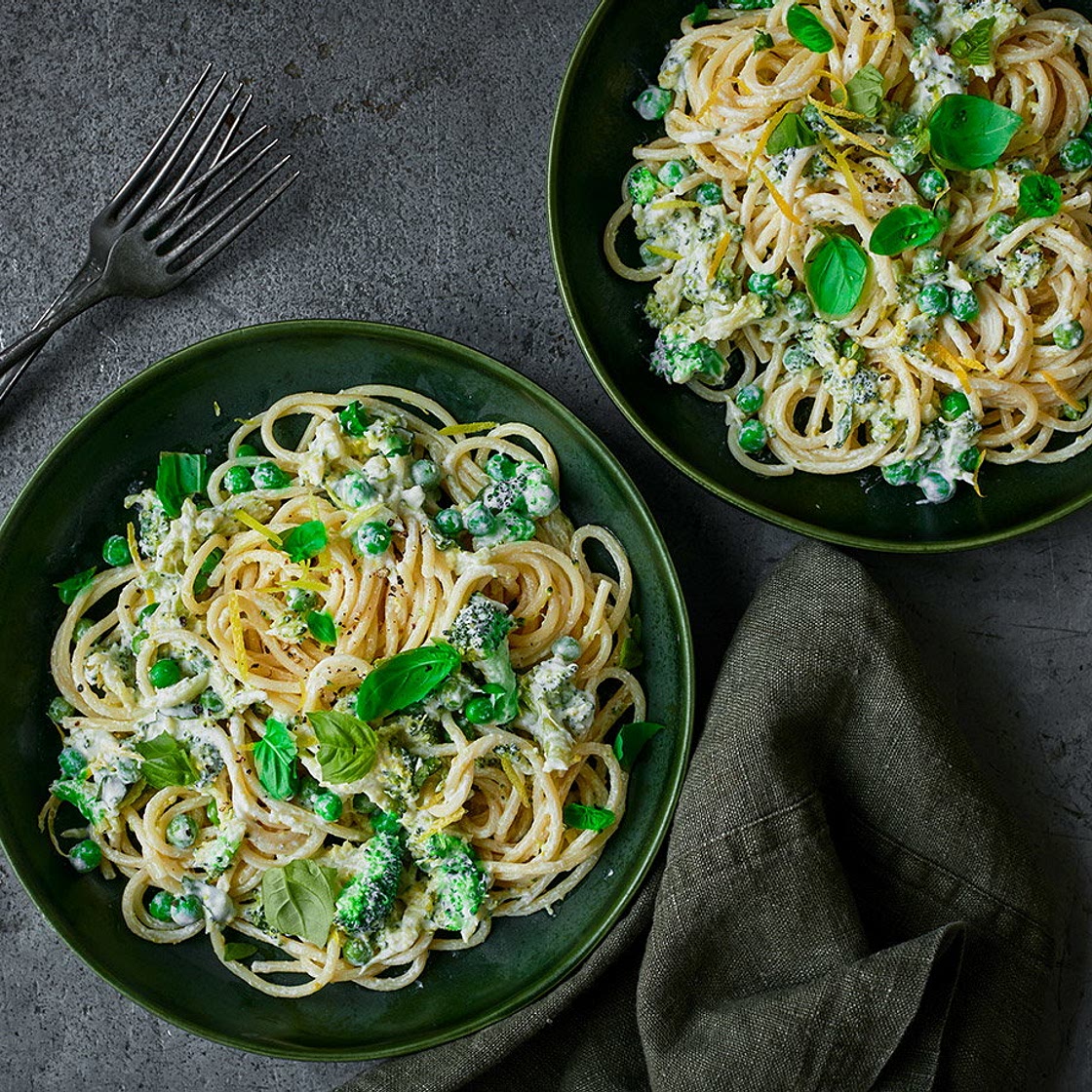 Zesty ricotta and broccoli spaghetti