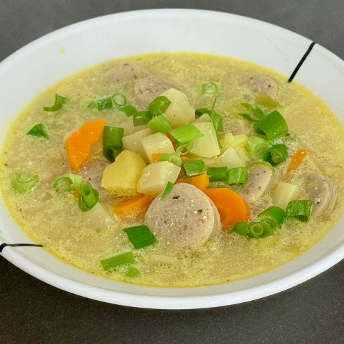 Dutch root stew with sausage